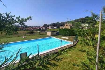 Apartamento Con Piscina Lejlighed Llanes Eksteriør billede