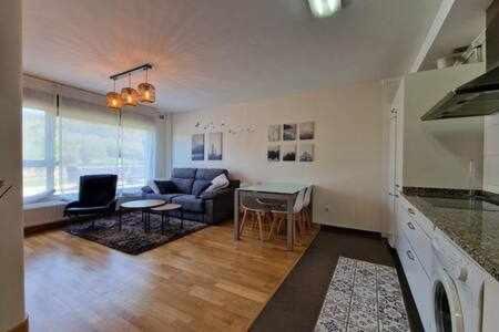 Apartamento Con Piscina Lejlighed Llanes Eksteriør billede